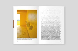 doppelinnenseite, links farbfoto, rechts textseite: fließtext