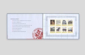 doppelinnenseite, rechts briefmarkenblock, links auflistung der briefmarken und grafik in rot