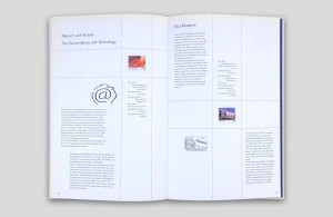 doppelinnenseite, auf beiden seiten je eine briefmarke inkl. stempel bzw. briefmarkenset, daten und hintergrundinformationen in deutsch und englisch in zwei verschiedenen schriften und farben