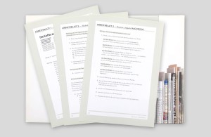 Unterrichtsbehelf »Journalistische Textsorten – Textsorten und Darstellungsformen in Zeitungen und online« von ZiS – Zeitung in der Schule (heute: mischa), Arbeitsblätter aufgefächert