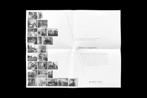 green-line Folder aufgefaltet Rückseite Auflistung der SW-Fotos mit Cyprioten, Text „memory happens“