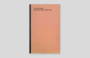 cover, schwarze schrift auf rostfarbenem papier, schwarzer leinenrücken