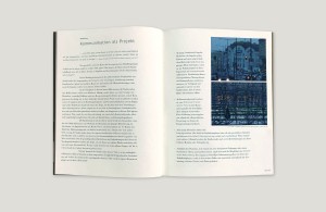 Katalog „Kunst & Soziale Praxis – work in progress“, Innenseiten mit Einleitungstext und Farbfotos