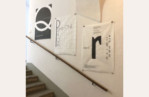 type-specimen-plakate beim rungang 2024 am institut für das künstlerische lehramt an der akademie der bildenden künste wien
